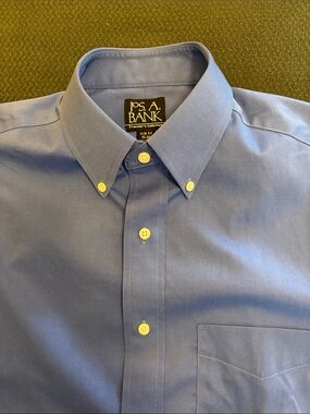 Jos. A. Bank Men's Light Blue Button-Down Dress Shirt